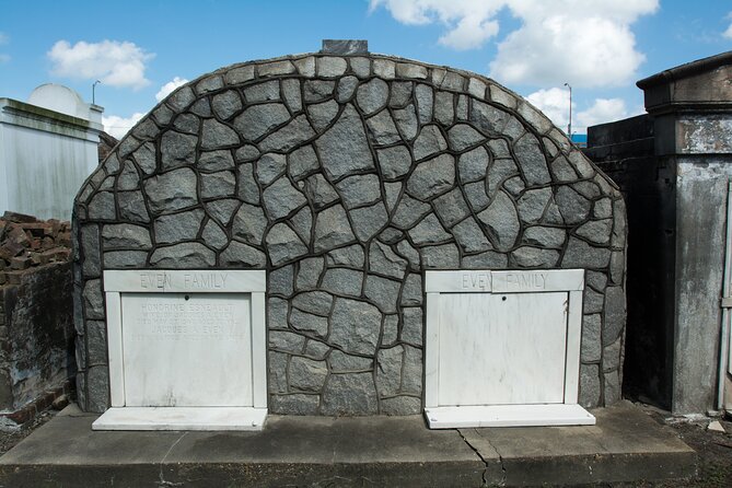 New Orleans St. Louis Cemetery No. 3 Walking Tour - Strengths and limits to consider