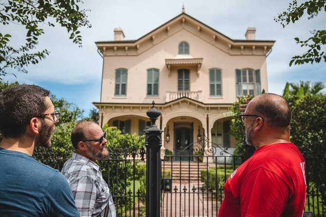 New Orleans Walking Tour: Garden District Stories - Lafayette Cemetery from behind the gates