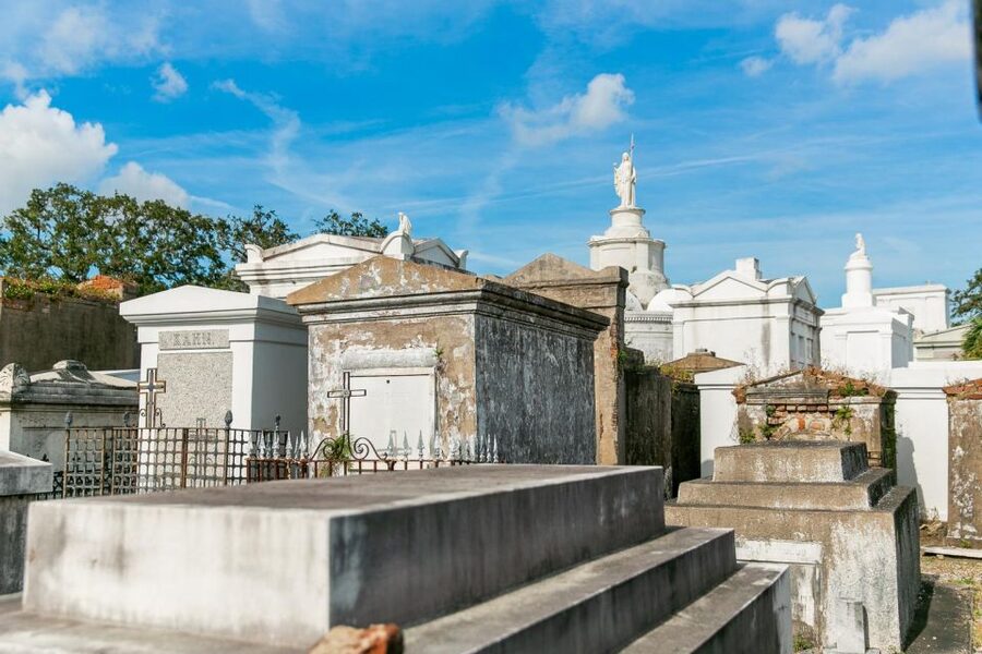 New Orleans: Walking Tour Inside St. Louis Cemetery No. 1 - Guide quality makes the difference