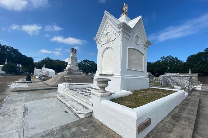 Night Cemetery Insiders Bus Tour in New Orleans - Should You Book the Night Cemetery Insiders Bus Tour?