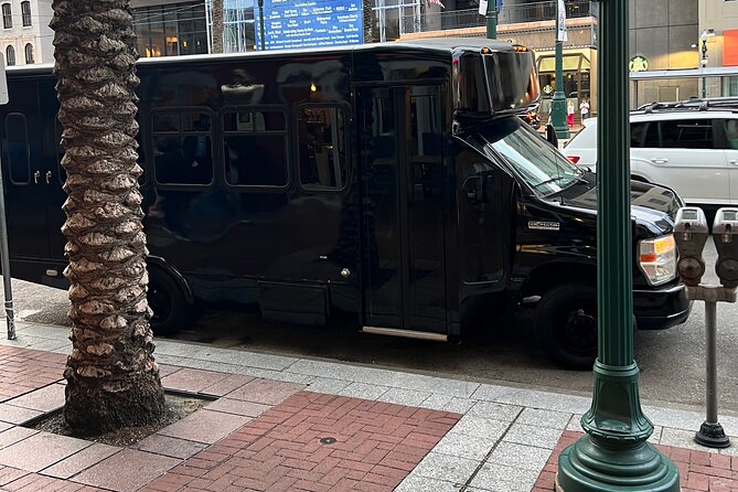 Nola Party Bus Tour - Bars and food: plan your spending carefully