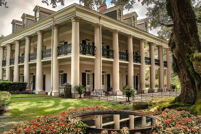 Oak Alley Plantation Tour with Pickup from New Orleans - Oak Alley’s famous approach and what it can, and cannot, tell you