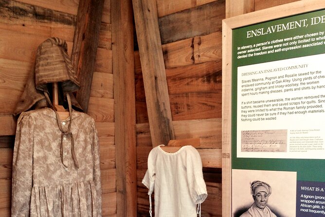 Oak Alley Plantation Tour with Pickup from New Orleans - The history is useful, but the presentation is polished