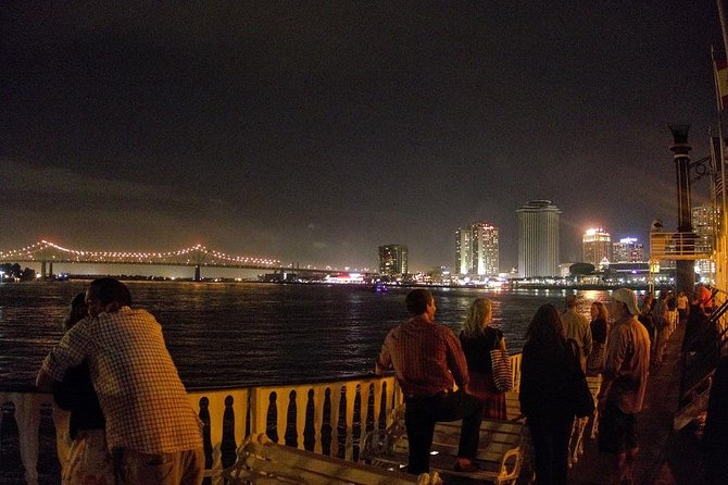 Paddlewheeler Creole Queen Jazz Dinner Cruise in New Orleans - Night views from the promenade deck