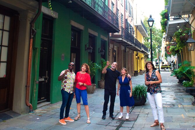 Private French Quarter & Garden District Tour: Walk and Drive Combo - Start with New Orleans geography in the French Quarter