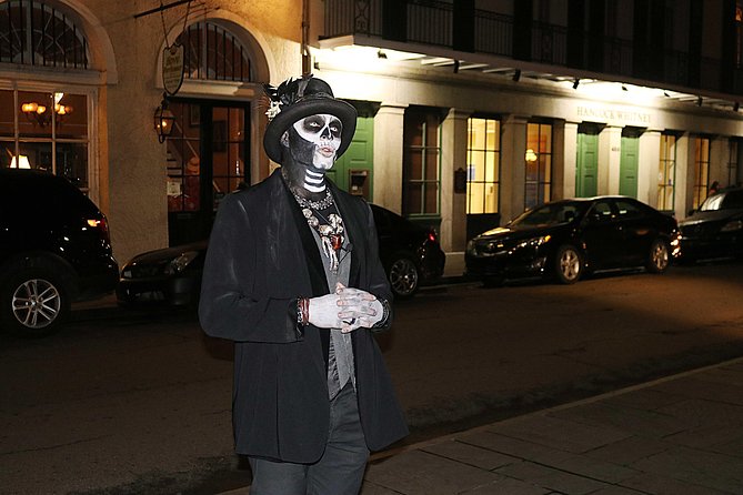 Private Ghost, Voodoo and Vampire Tour - Lafitte’s Blacksmith Shop and the bar stop