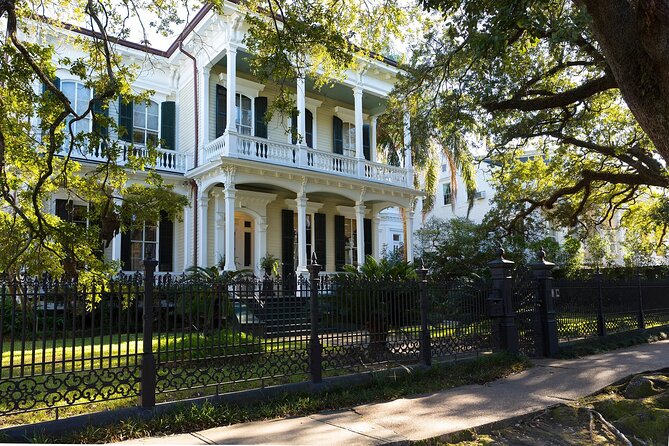 Private New Orleans City Tour with Local Expert Guide - Garden District and St. Charles Avenue