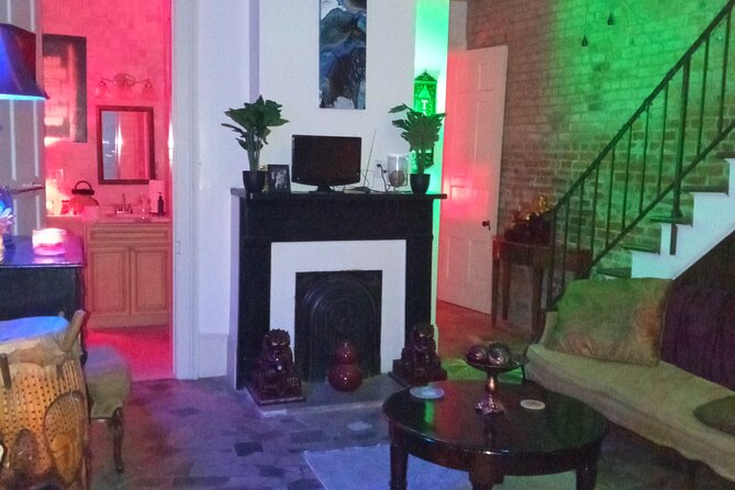 Private Tour and Seance at the House on Bourbon - The personal style of Psychic Medium Marie