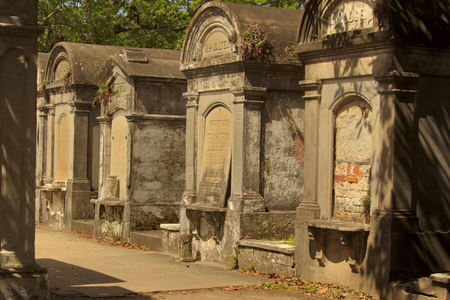 Self Guided Audio Ghost Tour in New Orleans in 6 Languages - What this New Orleans ghost tour really is