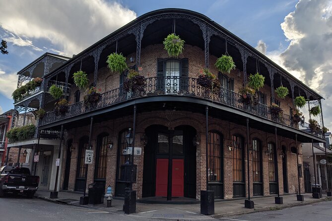 Self-Guided Walking Tour French Quarter In New Orleans - Starting with Joan of Arc near the French Market