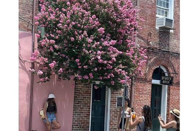 Small-Group French Quarter History Walking Tour - Pirates Alley and New Orleans’ stranger stories