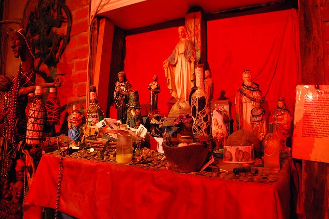 Small-Group Voodoo Tour in New Orleans - A closer look at Voodoo Authentica