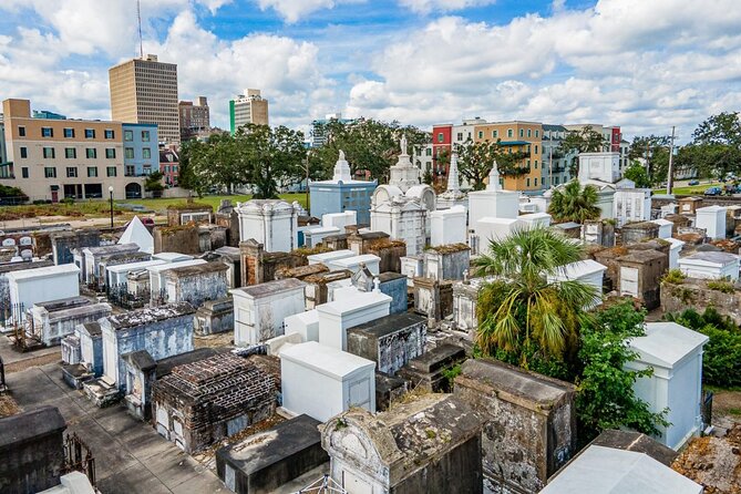 St. Louis Cemetery No. 1 Official Walking Tour - Timing, weather, and comfort