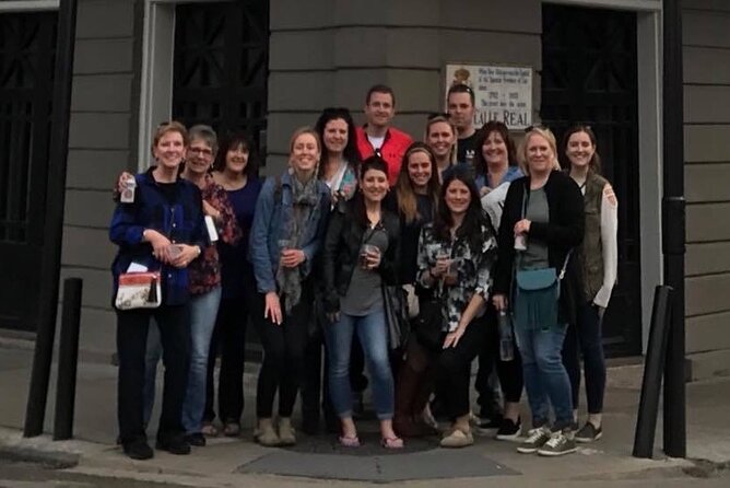 The Drunken Telling of New Orleans Tales - Buying drinks without losing the tour