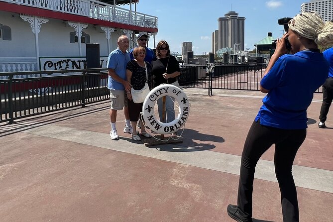 VIP Jazz Dinner Cruise with Private Tour and Open Bar Option - The private boat tour and engine room
